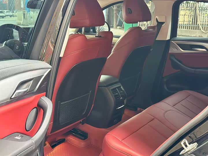 BMW X4 2022 2022款 xDrive 25i M运动套装