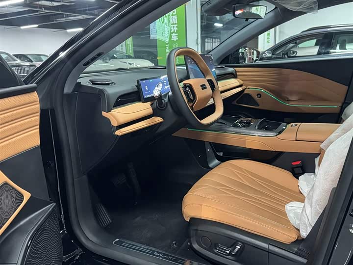 Geely Galaxy Starshine 8 EM-i 2025 2025款 130km EM-i 尊享版