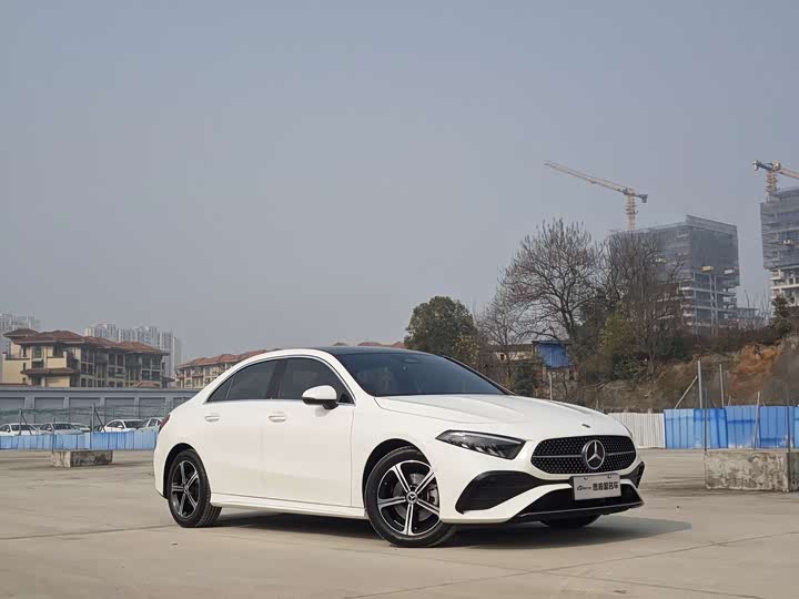 Mercedes-Benz A-Class 2024 2024款 A 200 L 时尚型