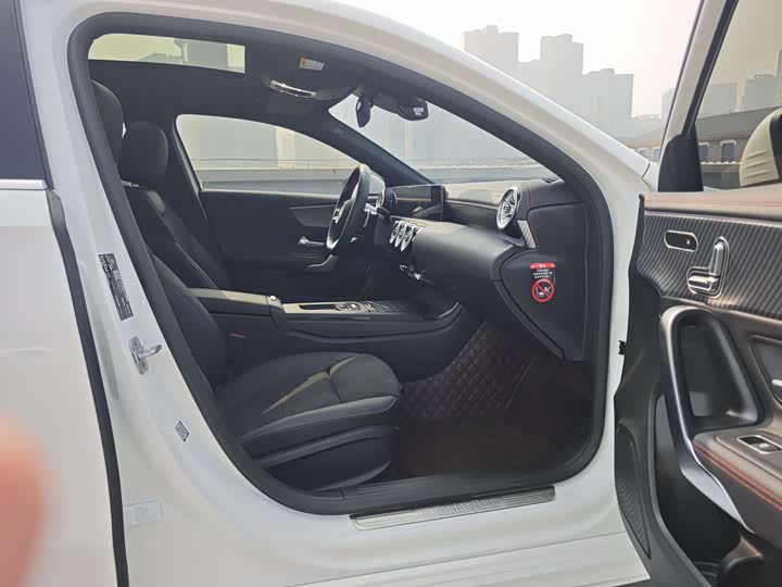 Mercedes-Benz A-Class 2024 2024款 A 200 L 时尚型