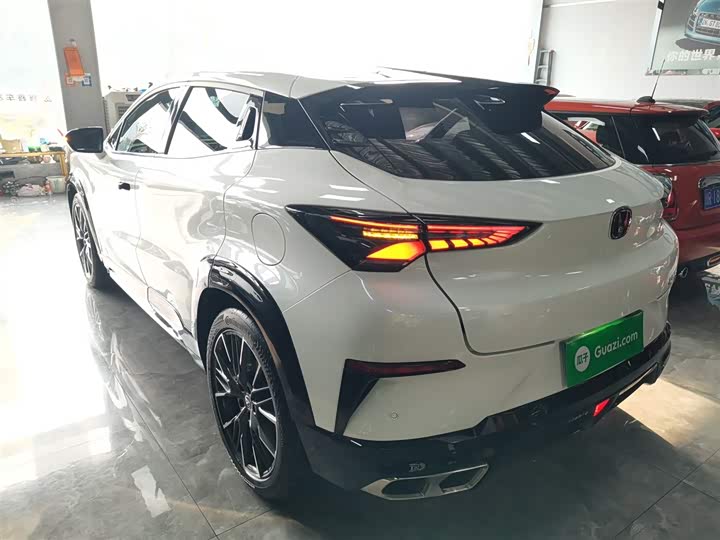 Changan UNI-T 2023 2023款 第二代 1.5T 尊贵型