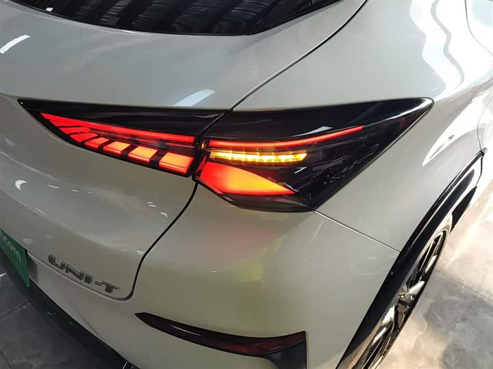 Changan UNI-T 2023 2023款 第二代 1.5T 尊贵型