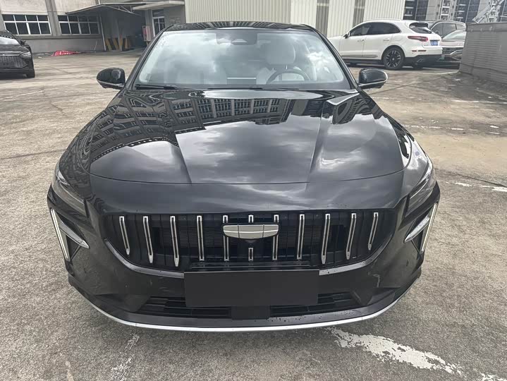 Geely Preface L 2024 2024款 油混 1.5TD 天宫版