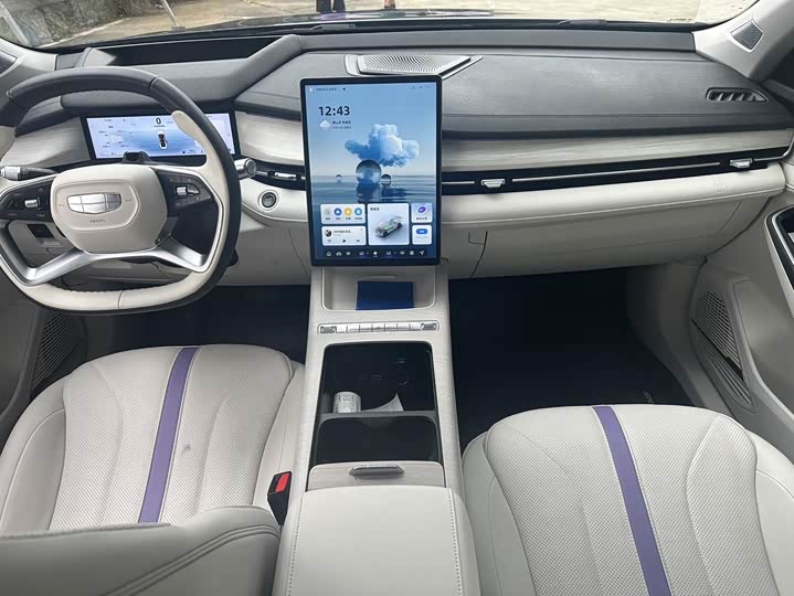 Geely Preface L 2024 2024款 油混 1.5TD 天宫版