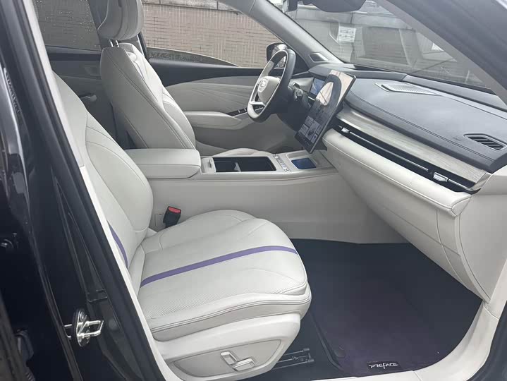 Geely Preface L 2024 2024款 油混 1.5TD 天宫版