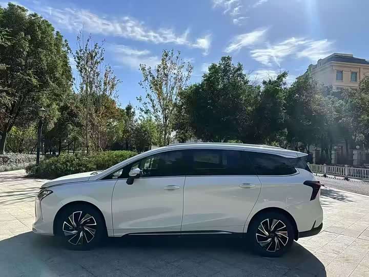 Dongfeng Forthing Yacht 2022 2022款 1.5T DCT逐浪版