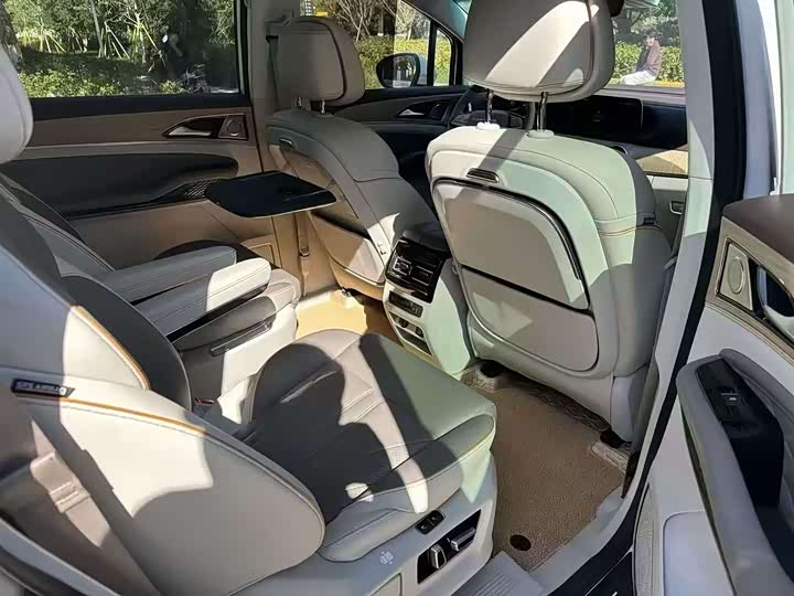 Dongfeng Forthing Yacht 2022 2022款 1.5T DCT逐浪版