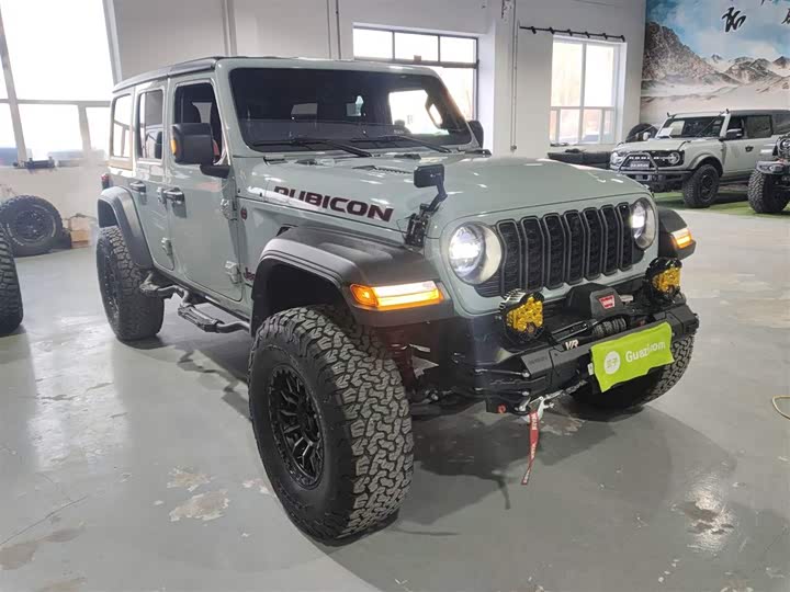 Jeep Wrangler 2024 2024款 2.0T 罗宾汉四门版