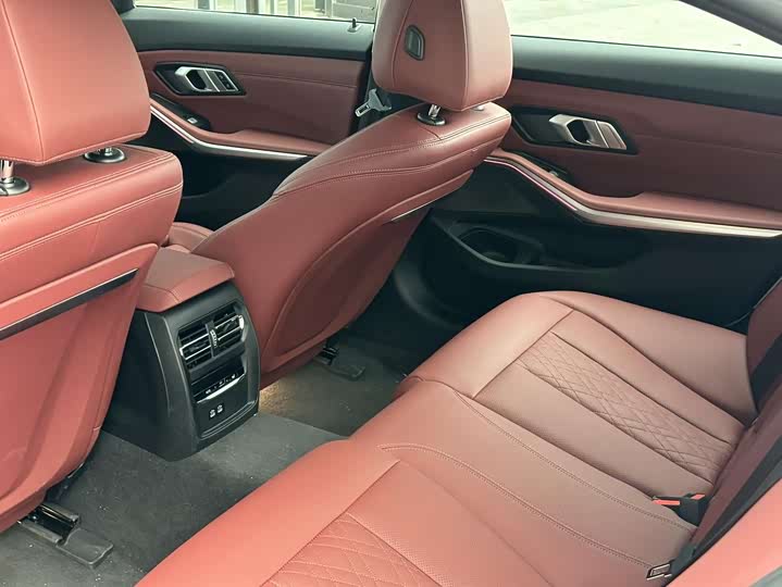 BMW i3 2025 2025款 eDrive 40 L 曜夜套装