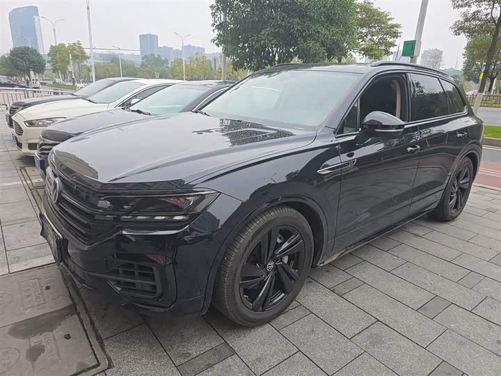Volkswagen Touareg 2022 2022款 3.0TSI 锐享版 曜黑运动套装