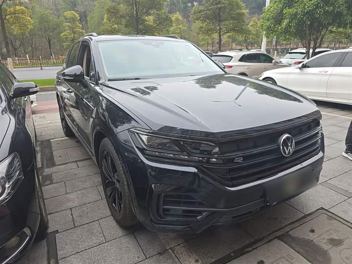 Volkswagen Touareg 2022 2022款 3.0TSI 锐享版 曜黑运动套装