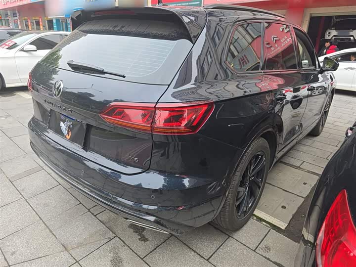 Volkswagen Touareg 2022 2022款 3.0TSI 锐享版 曜黑运动套装