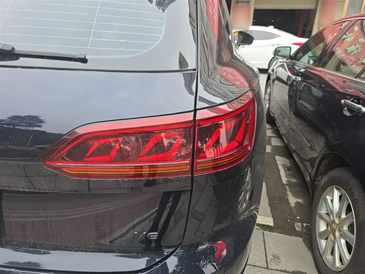 Volkswagen Touareg 2022 2022款 3.0TSI 锐享版 曜黑运动套装