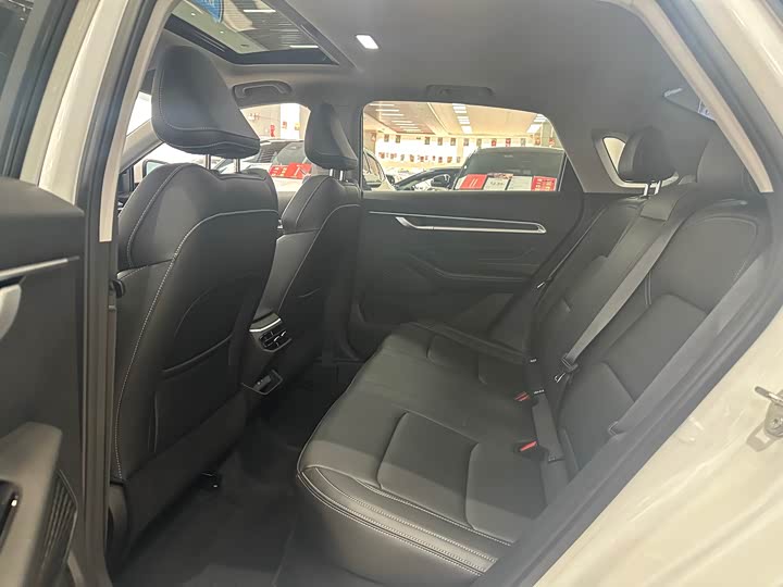 Geely Emgrand 2025 2025款 第4代 1.5L CVT尊贵型