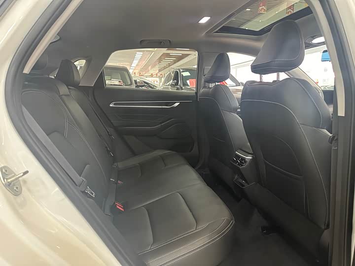 Geely Emgrand 2025 2025款 第4代 1.5L CVT尊贵型