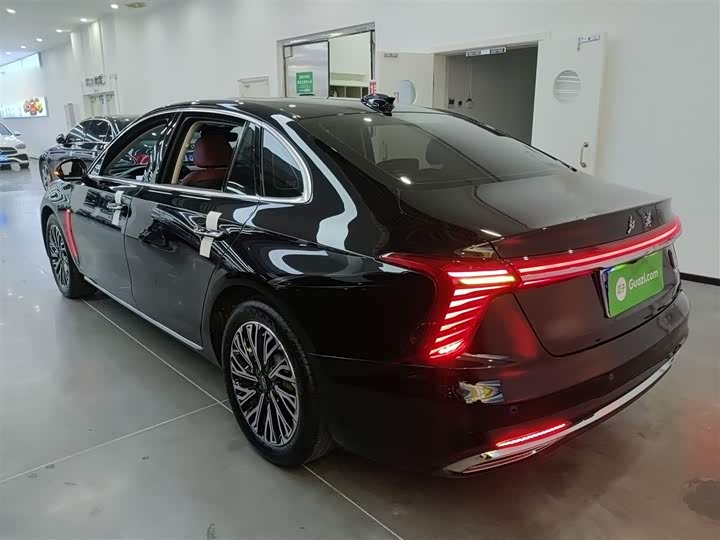 Hongqi H5 2025 2025款 2.0T 自动旗畅版