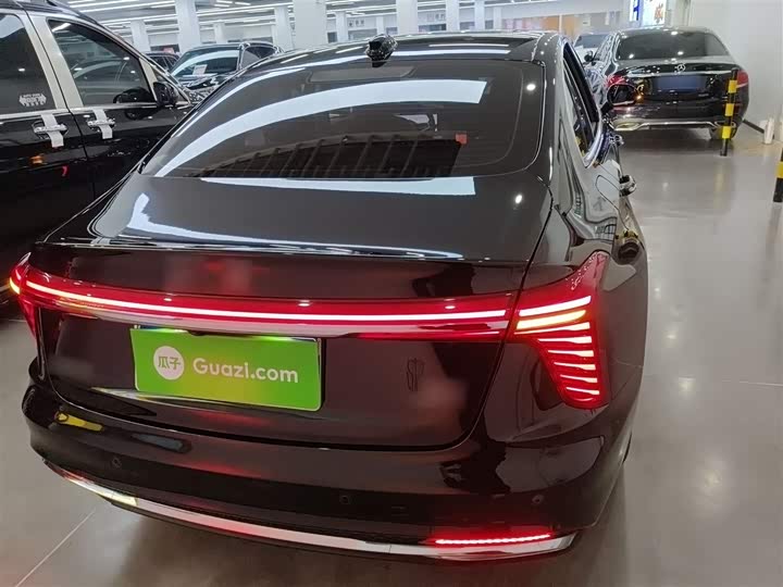 Hongqi H5 2025 2025款 2.0T 自动旗畅版