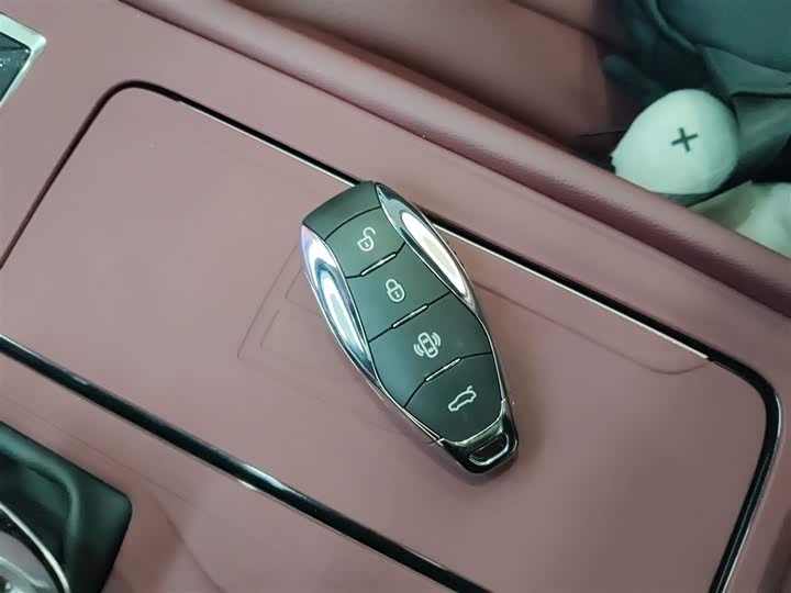 Hongqi H5 2025 2025款 2.0T 自动旗畅版