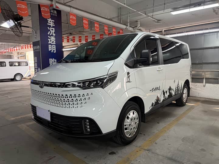 Maxus V70 2025 2025款 2.0T 手动短轴低顶精英版 5/6座（125Ps）