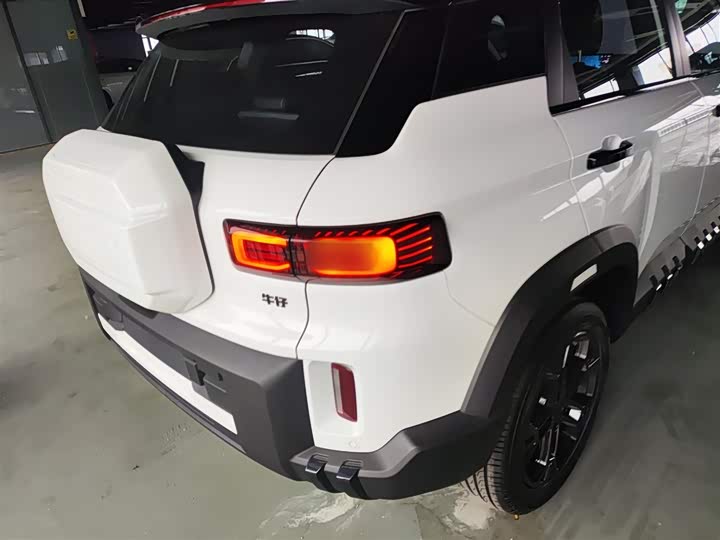 Geely Cowboy 2025 2025款 1.5TD 潮玩版