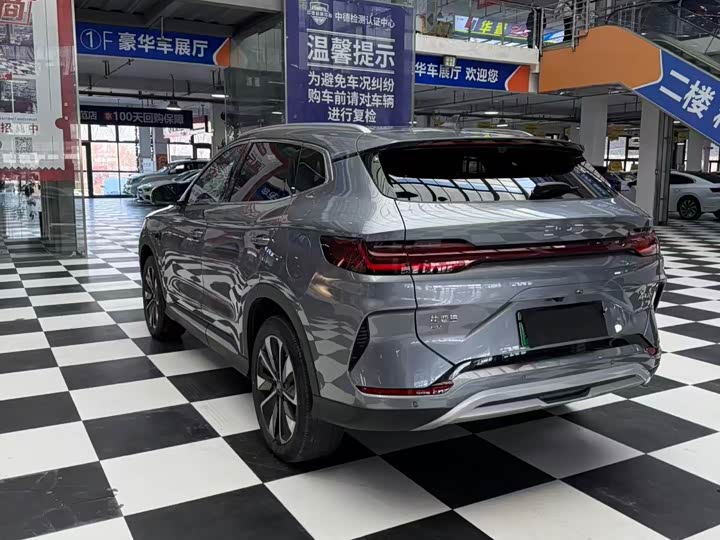 BYD Song Plus Hybrid/EV 2025 2025款 EV 520km 尊贵型