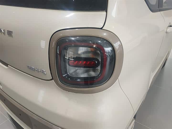 Bestune Pony 2026 2026款 222km 炫彩马