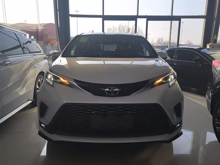 Toyota Granvia 2026 2026款 2.5L混动 尊贵PLUS四驱版