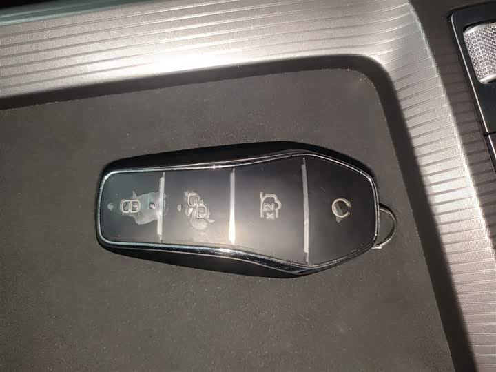 BYD Han L 2025 2025款 DM-i 200KM激光雷达旗舰型