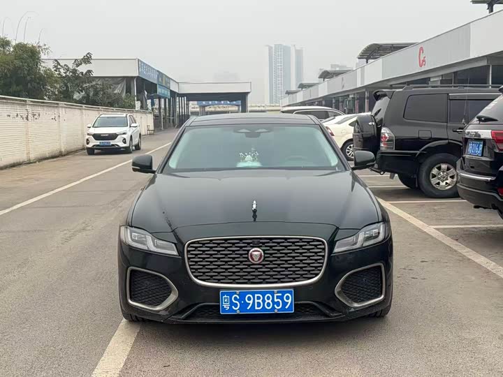 Jaguar XF L 2024 2024款 2.0T P250 两驱尊享豪华版