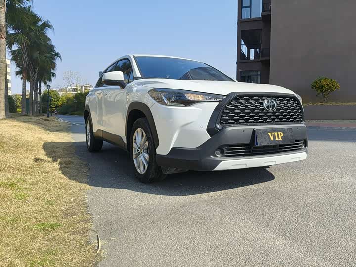 Toyota Corolla Cross 2024 2024款 2.0L 智能电混双擎 先锋版