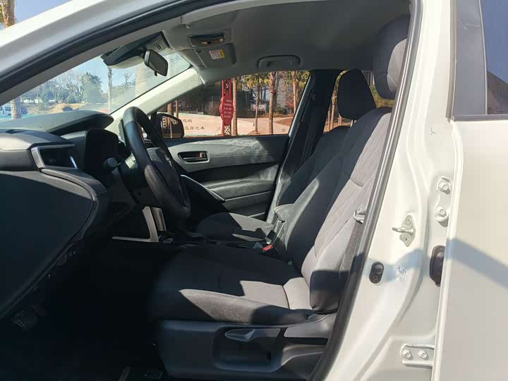 Toyota Corolla Cross 2024 2024款 2.0L 智能电混双擎 先锋版