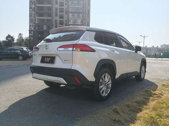 Toyota Corolla Cross 2024 2024款 2.0L 智能电混双擎 先锋版