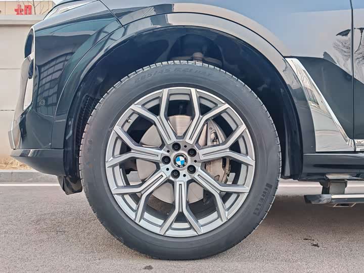 BMW X7 2023 2023款 xDrive40i 领先型豪华套装