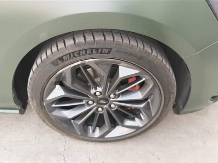 Ford Focus 2022 2022款 两厢 EcoBoost 180 自动ST Line