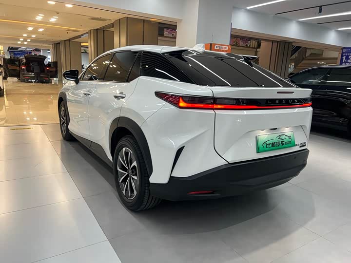 Lexus RZ 2023 2023款 450e 四驱纵行版