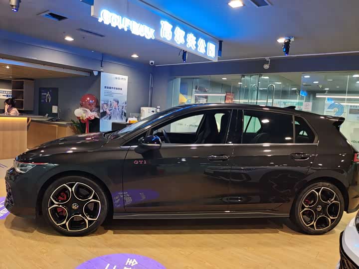 Volkswagen Golf GTI 2025 2025款 380TSI DSG GTI