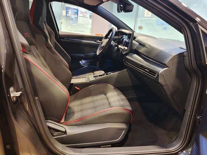 Volkswagen Golf GTI 2025 2025款 380TSI DSG GTI