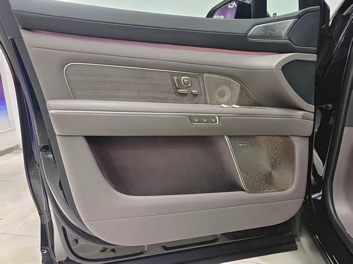 Nio ES8 2026 2026款 六座行政豪华版