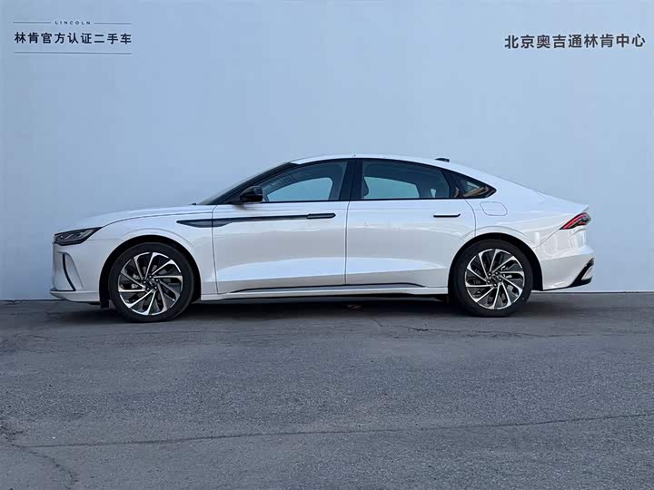 Lincoln Z (Zephyr) 2025 2025款 2.0T 尊逸混动版