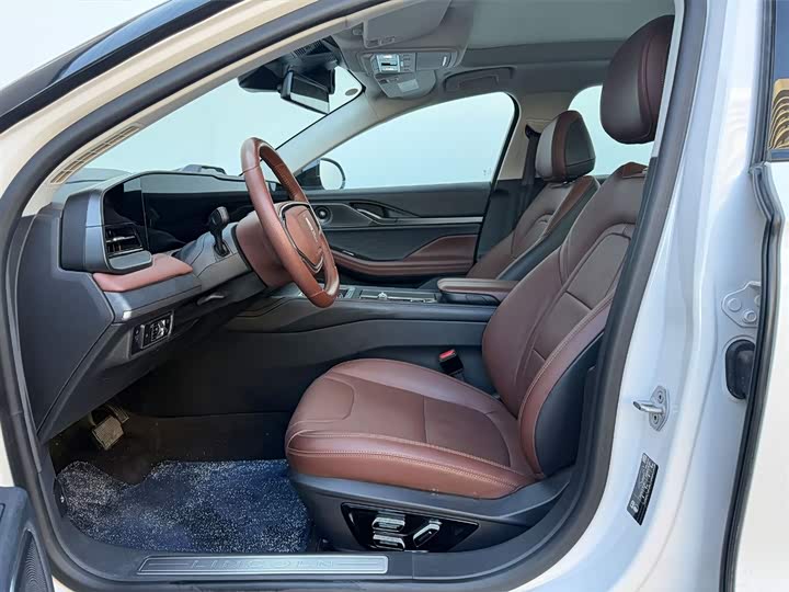 Lincoln Z (Zephyr) 2025 2025款 2.0T 尊逸混动版