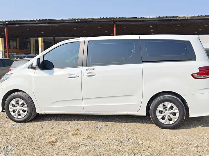 Maxus G10 2023 2023款 2.0T 手动多功能版 柴油 7/8/9座