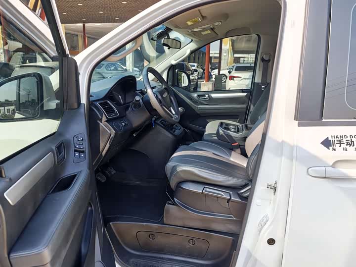 Maxus G10 2023 2023款 2.0T 手动多功能版 柴油 7/8/9座