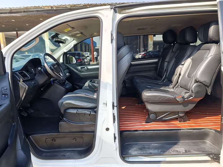 Maxus G10 2023 2023款 2.0T 手动多功能版 柴油 7/8/9座