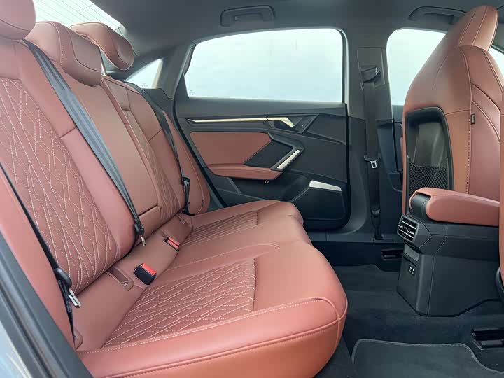 Audi A3 2025 2025款 A3L Limousine 35TFSI 飞驰尊享型