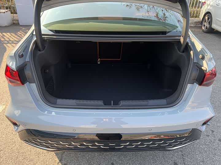 Audi A3 2025 2025款 A3L Limousine 35TFSI 飞驰尊享型