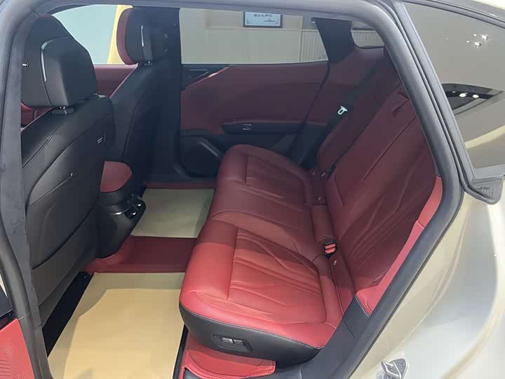 Zeekr 007 GT 2025 2025款 后驱智驾版 75kWh