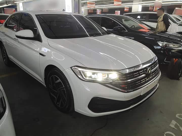 Volkswagen Sagitar L 2024 2024款 300TSI DSG超越版