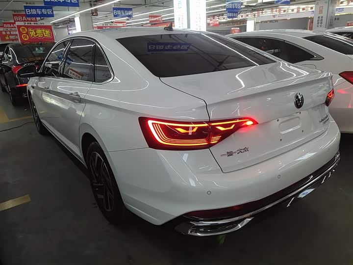 Volkswagen Sagitar L 2024 2024款 300TSI DSG超越版