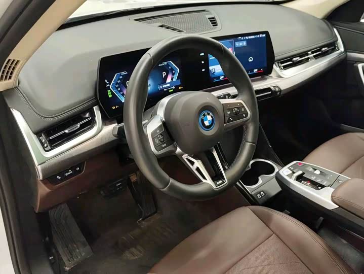 BMW iX1 2025 2025款 eDrive25L M运动套装