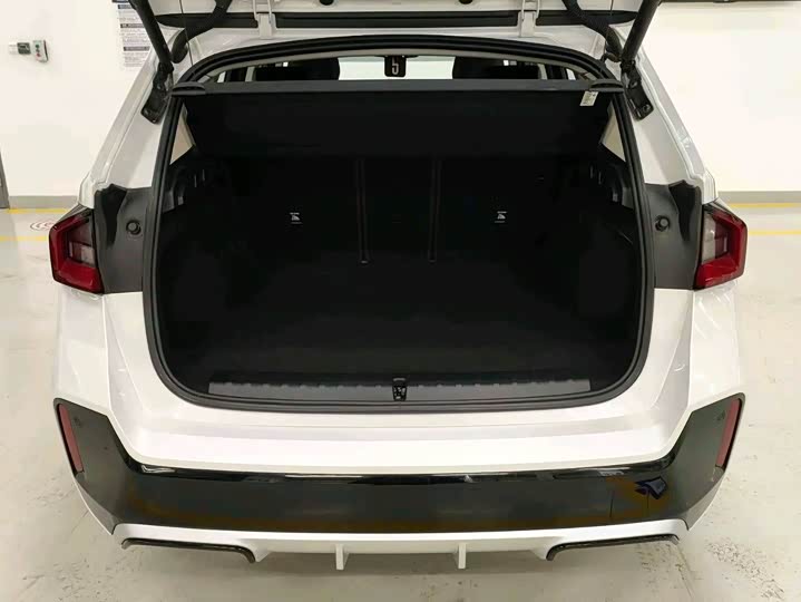 BMW iX1 2025 2025款 eDrive25L M运动套装